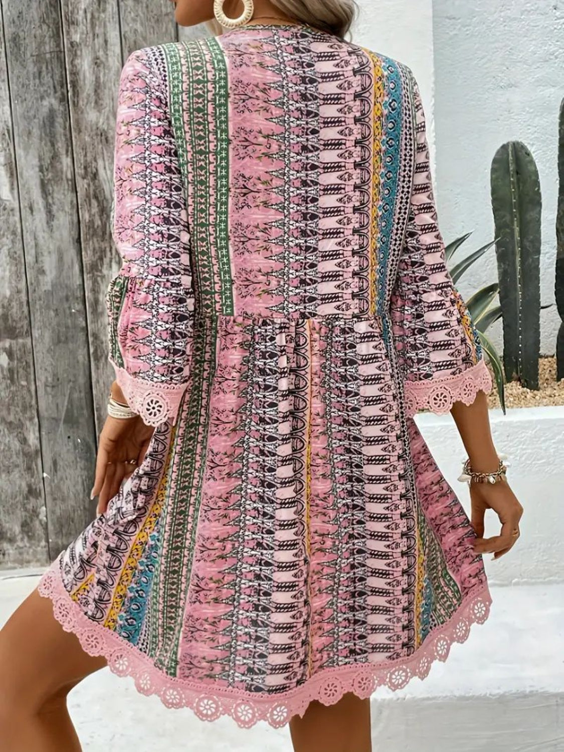 🌷🌷Lace Trim Printed V-Neck 3/4 Sleeve Dress