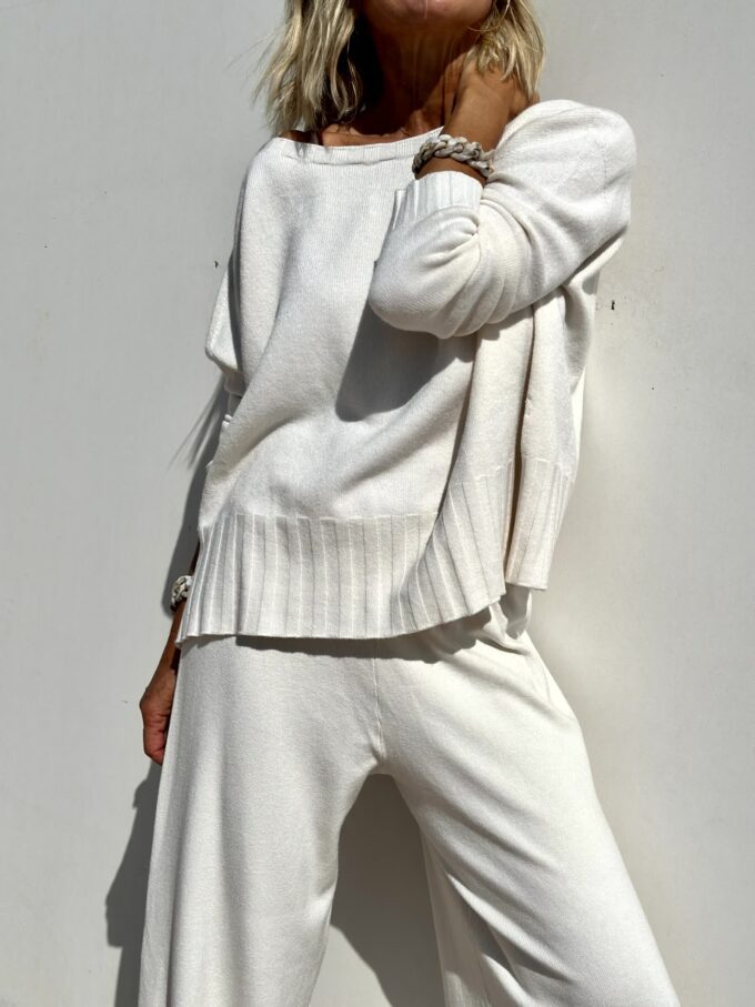 📦📦Buy 2 PCS for free shipping💥2026 Hot Sale Soft Cashmere Casual Sweater Suit