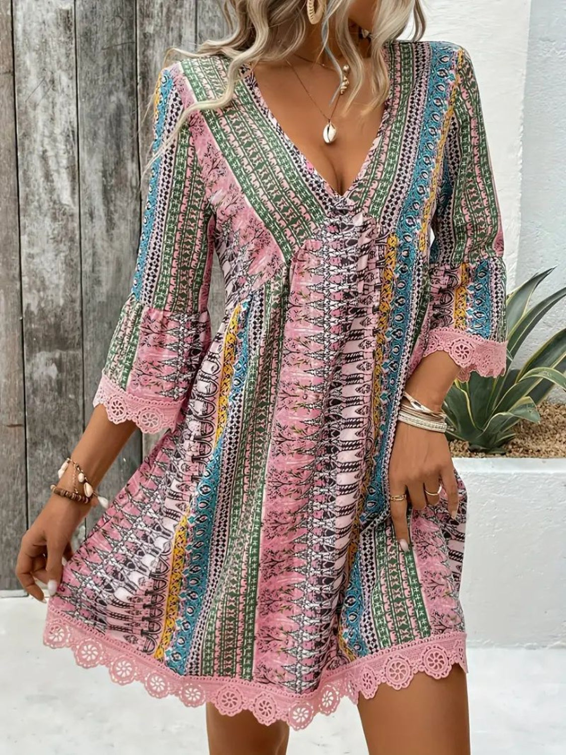 🌷🌷Lace Trim Printed V-Neck 3/4 Sleeve Dress